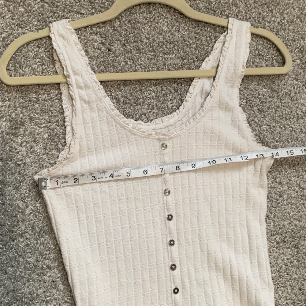 American Eagle White Ribbed Ruffle Trim Tank Top Size Medium - Picture 6 of 7